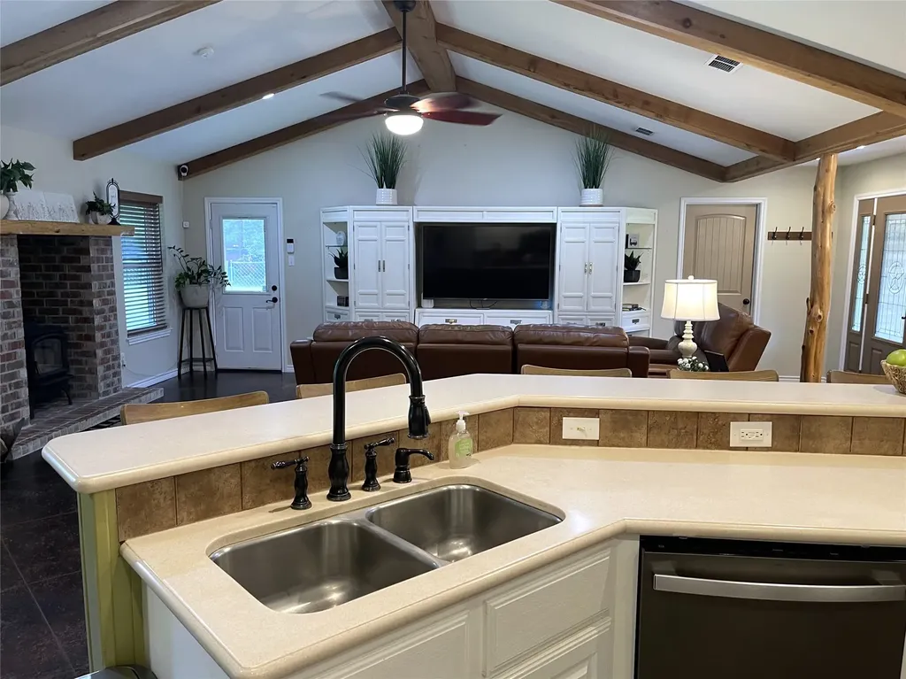 109 Private Road 916 Fairfield TX 75840