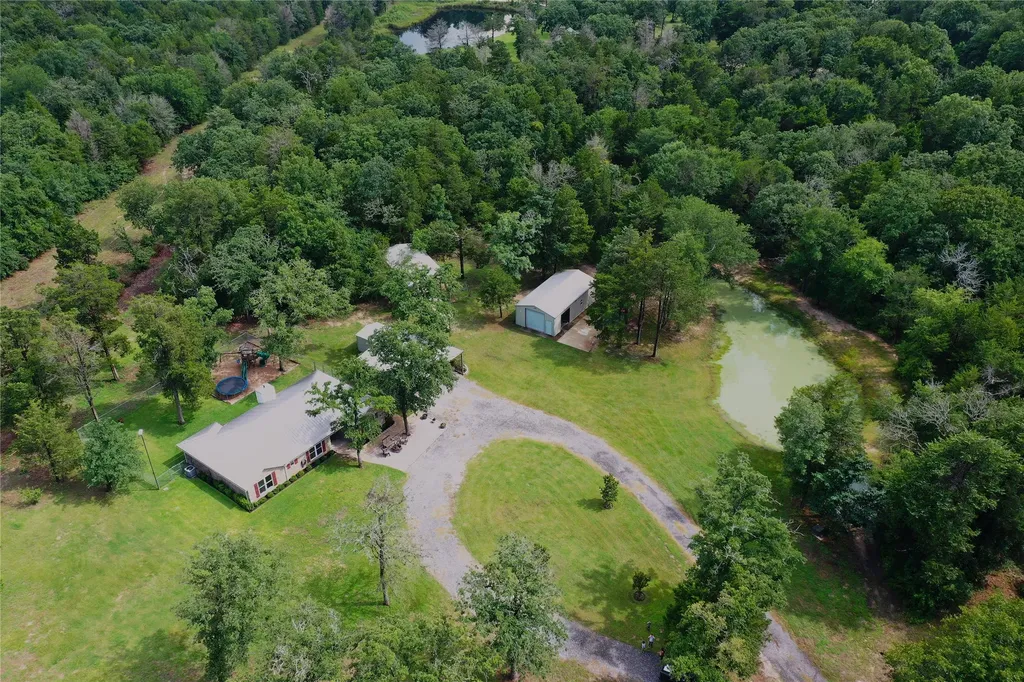 109 Private Road 916 Fairfield TX 75840