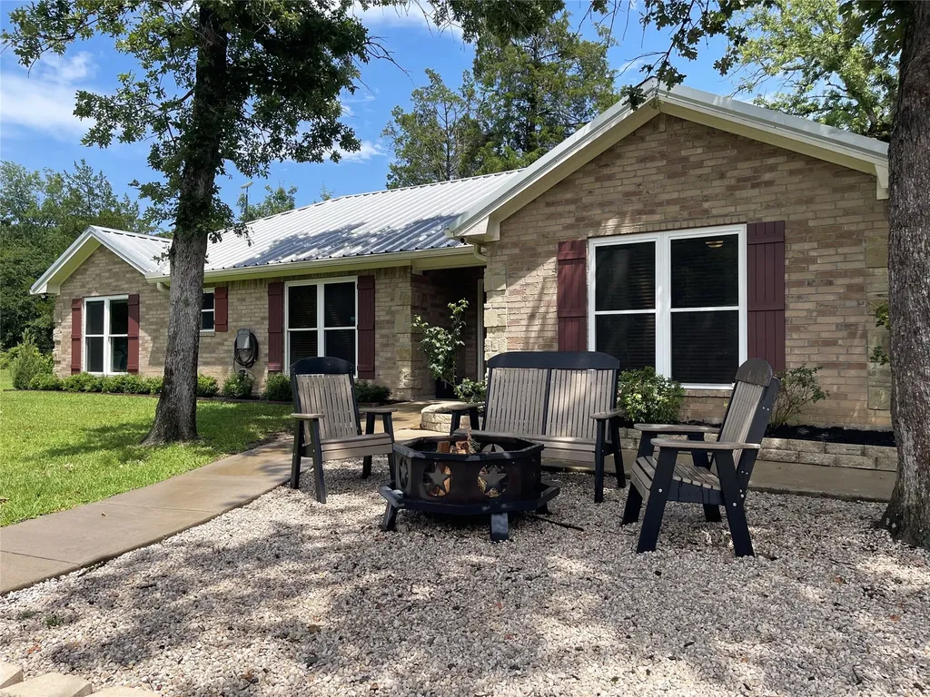 109 Private Road 916 Fairfield TX 75840