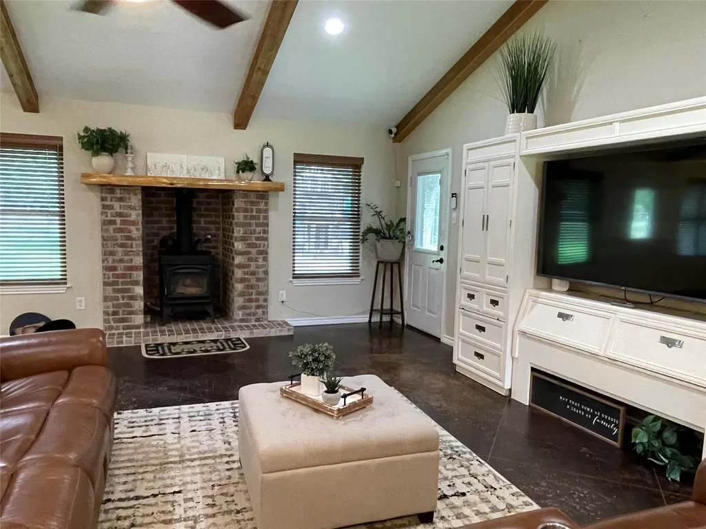 109 Private Road 916 Fairfield TX 75840