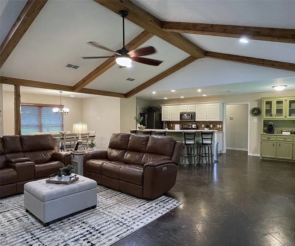 109 Private Road 916 Fairfield TX 75840