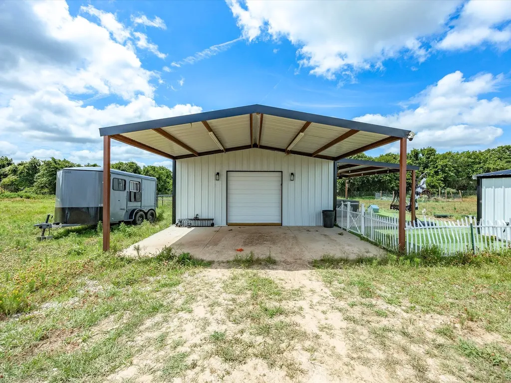 828 Wilson Road Perrin TX 76486