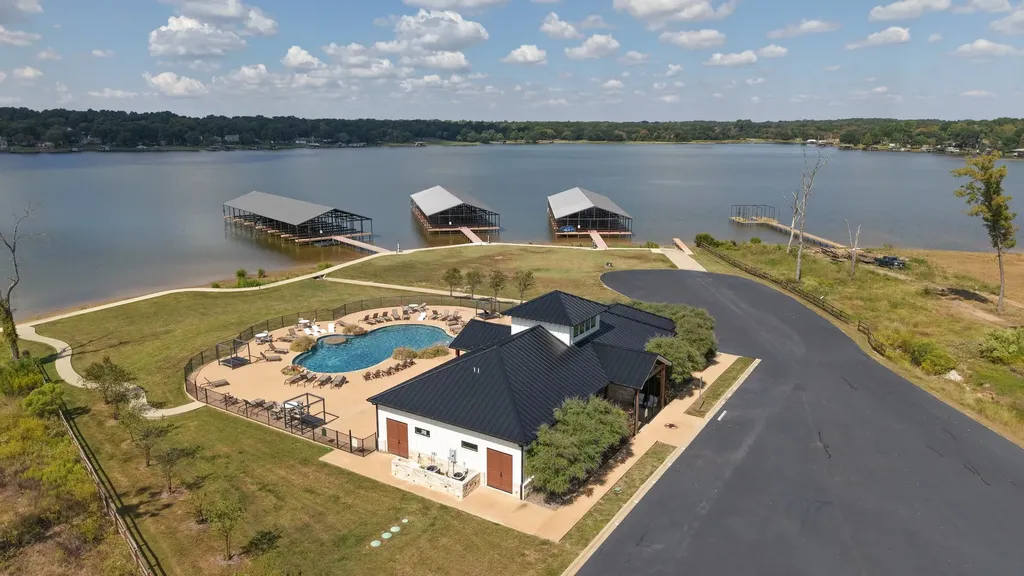 7002 Lakeshore Way Malakoff TX 75148