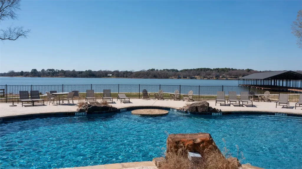 7002 Lakeshore Way Malakoff TX 75148
