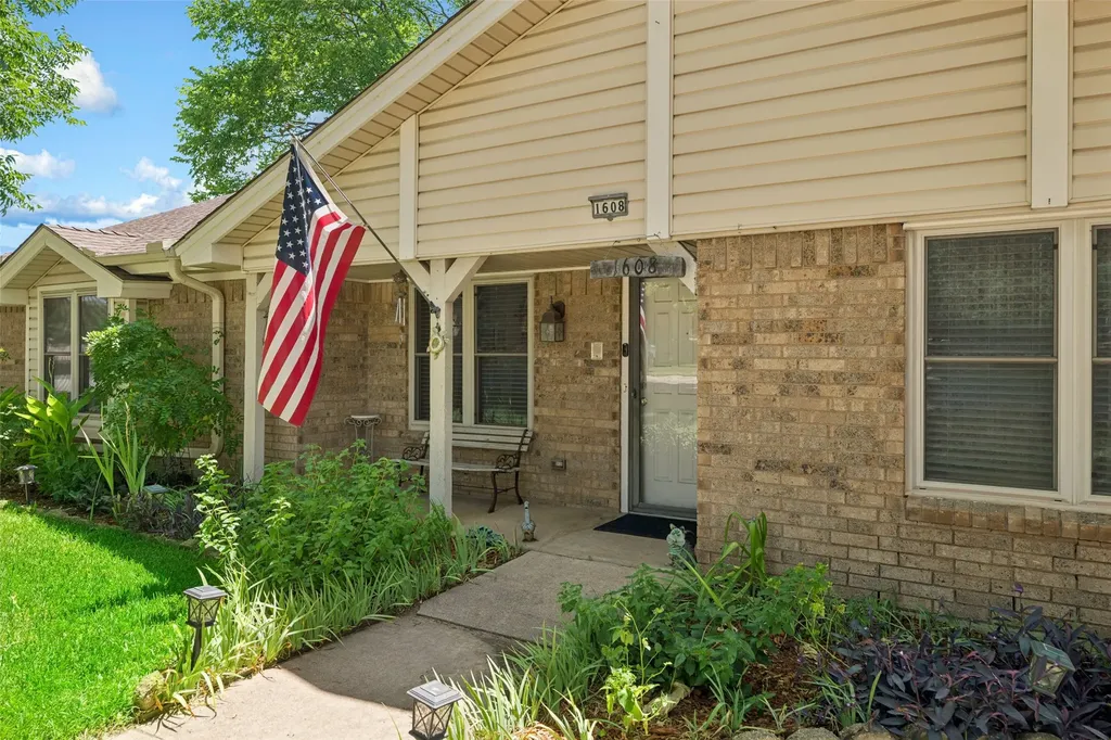 1608 Wade Drive Bedford TX 76022