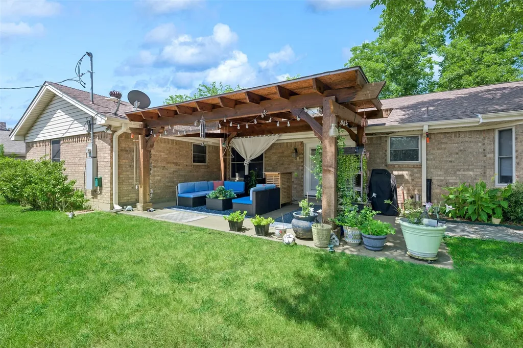 1608 Wade Drive Bedford TX 76022
