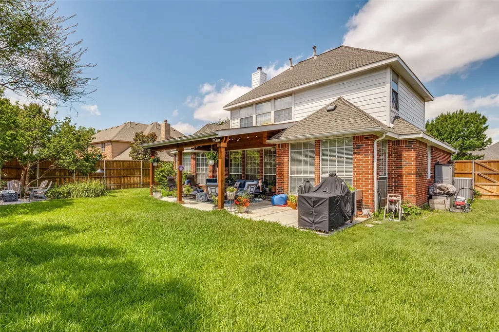 6610 Falcon Crest Lane Sachse TX 75048