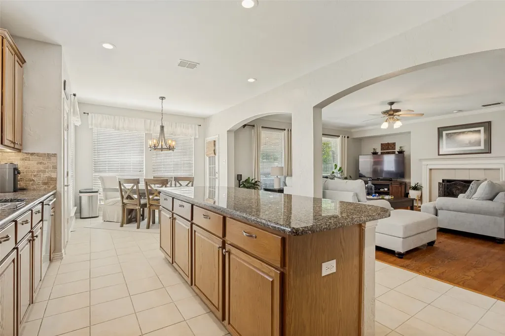 6610 Falcon Crest Lane Sachse TX 75048