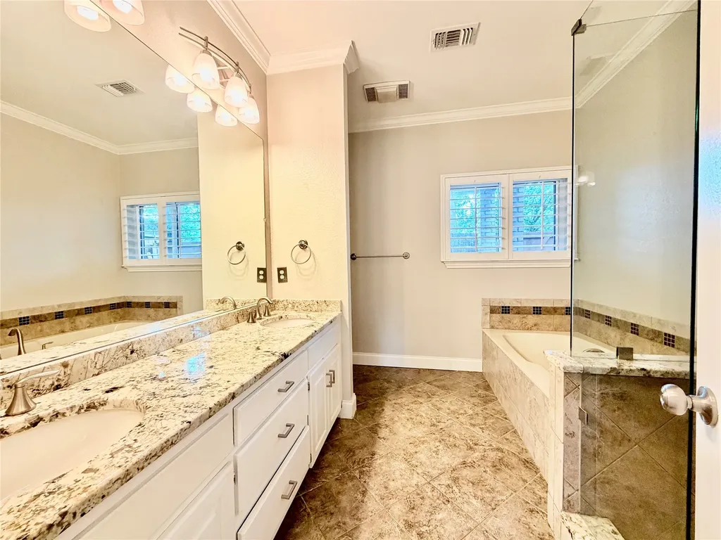 2937 Sweet Briar Street Grapevine TX 76051