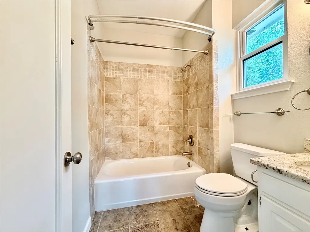 2937 Sweet Briar Street Grapevine TX 76051
