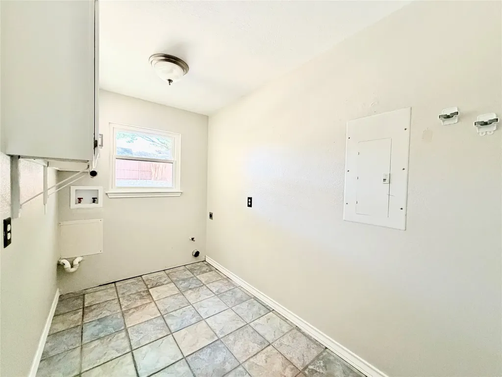2937 Sweet Briar Street Grapevine TX 76051