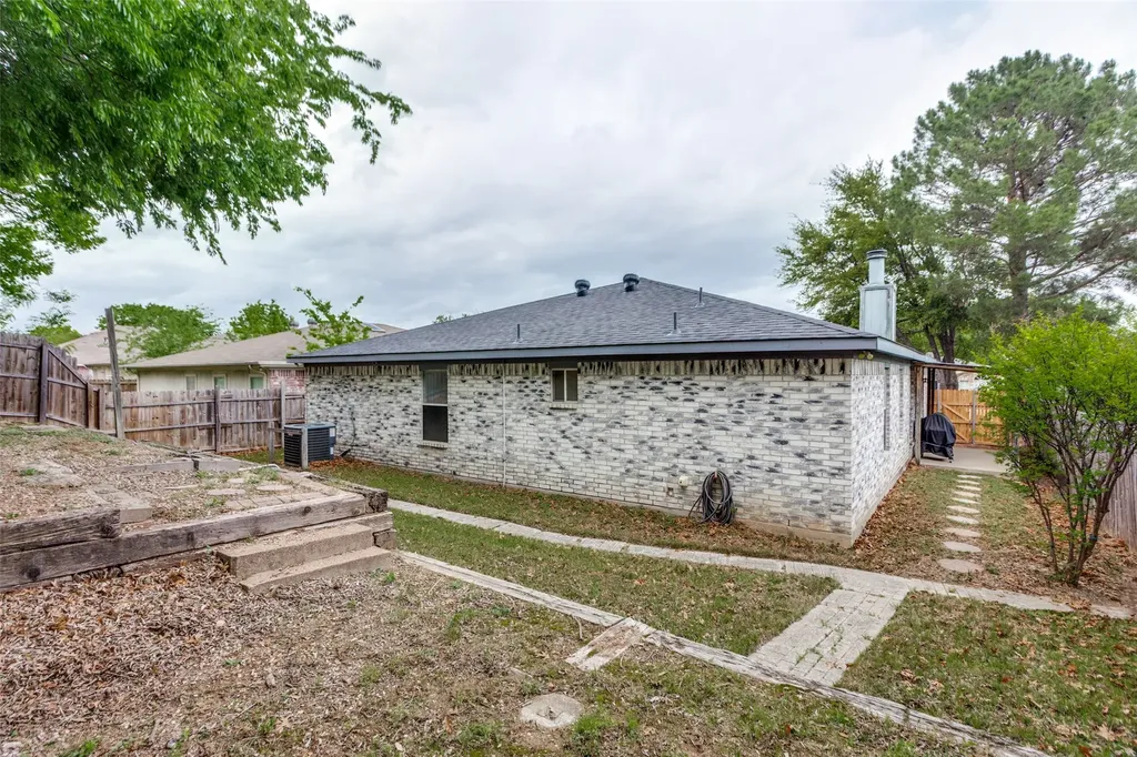 10241 Westward Drive Fort Worth TX 76108