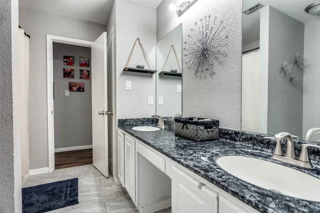 10241 Westward Drive Fort Worth TX 76108