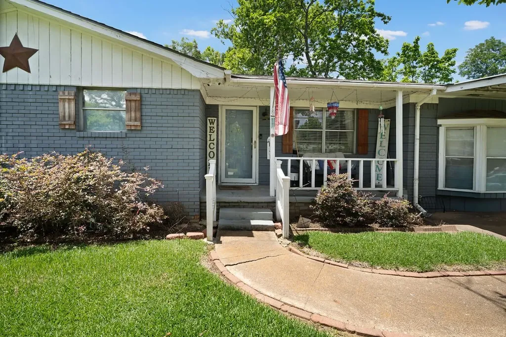 403 Ridgewood Palestine TX 75803