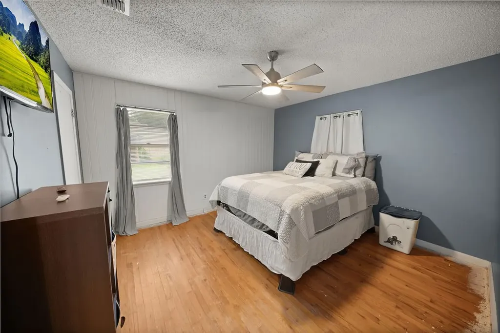 403 Ridgewood Palestine TX 75803