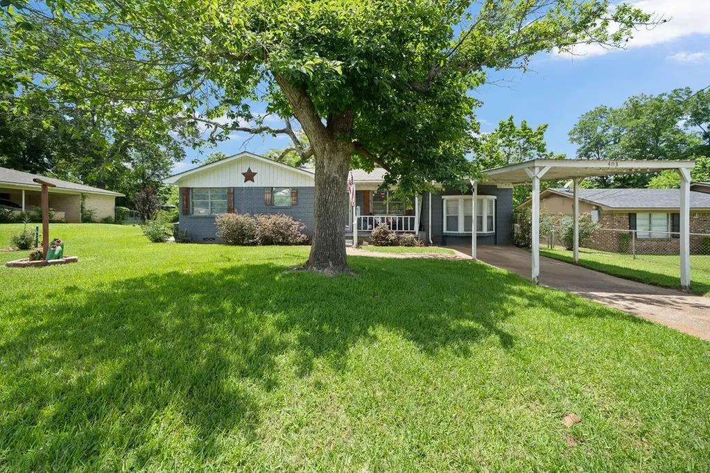 403 Ridgewood Palestine TX 75803