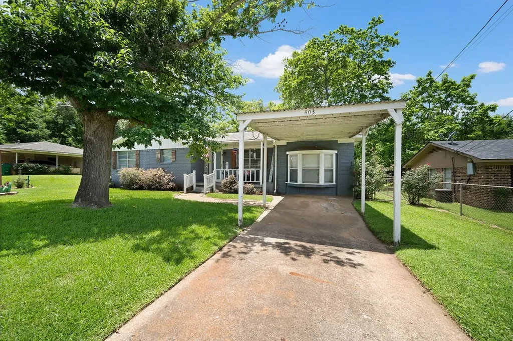 403 Ridgewood Palestine TX 75803
