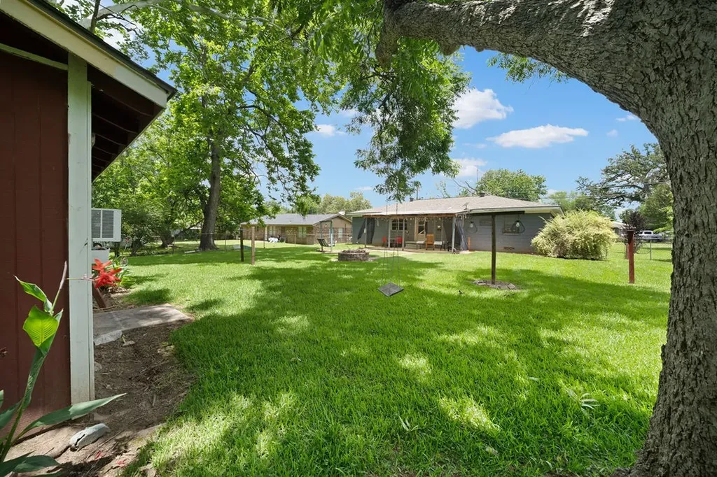 403 Ridgewood Palestine TX 75803