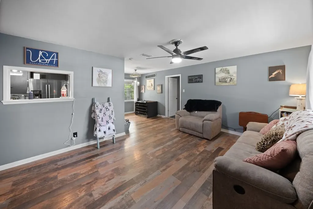 403 Ridgewood Palestine TX 75803