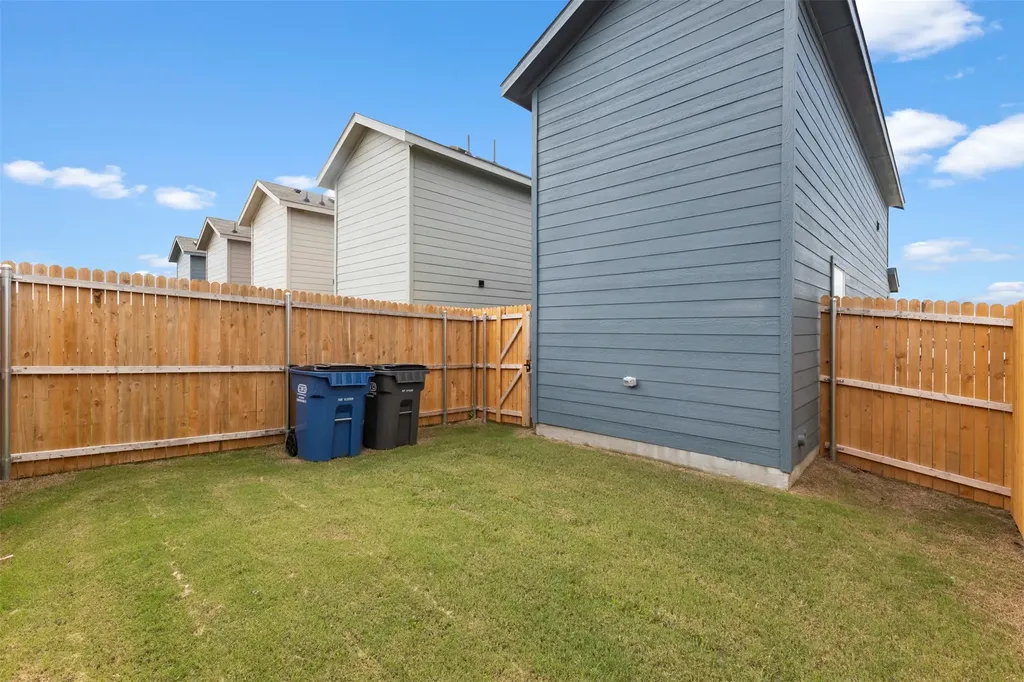1008 Robin Hill Lane Princeton TX 75407