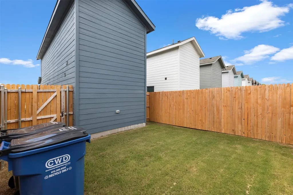 1008 Robin Hill Lane Princeton TX 75407