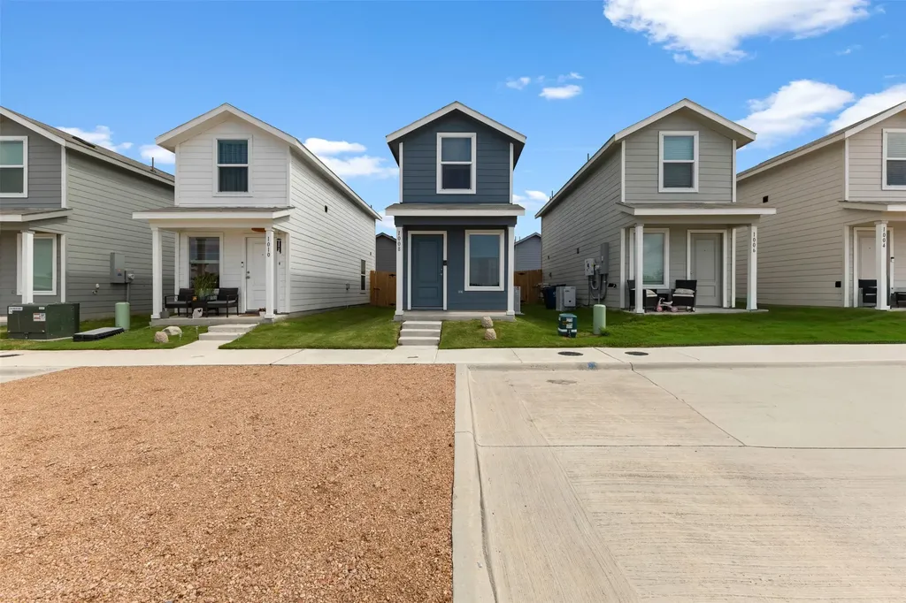 1008 Robin Hill Lane Princeton TX 75407