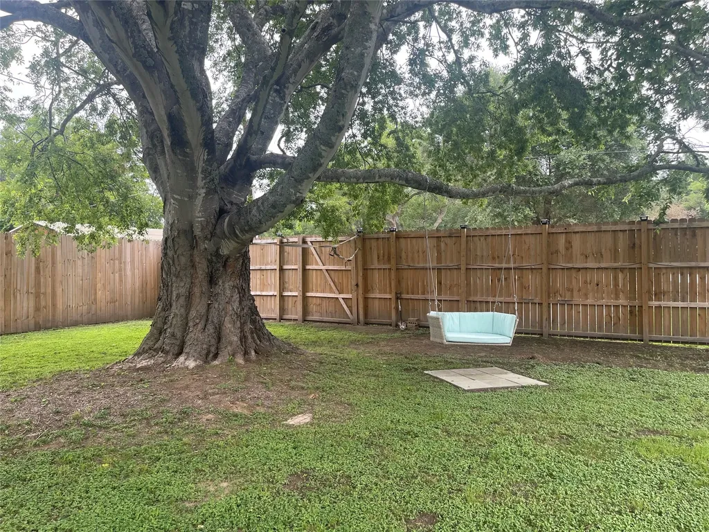 1209 China Street Teague TX 75860