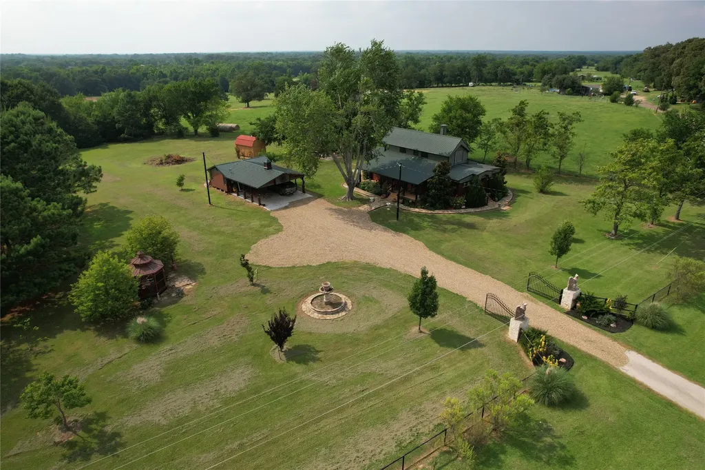 1847 N State Highway 19 Highway Emory TX 75440