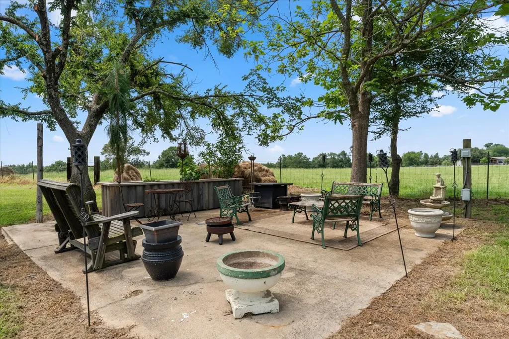 1847 N State Highway 19 Highway Emory TX 75440