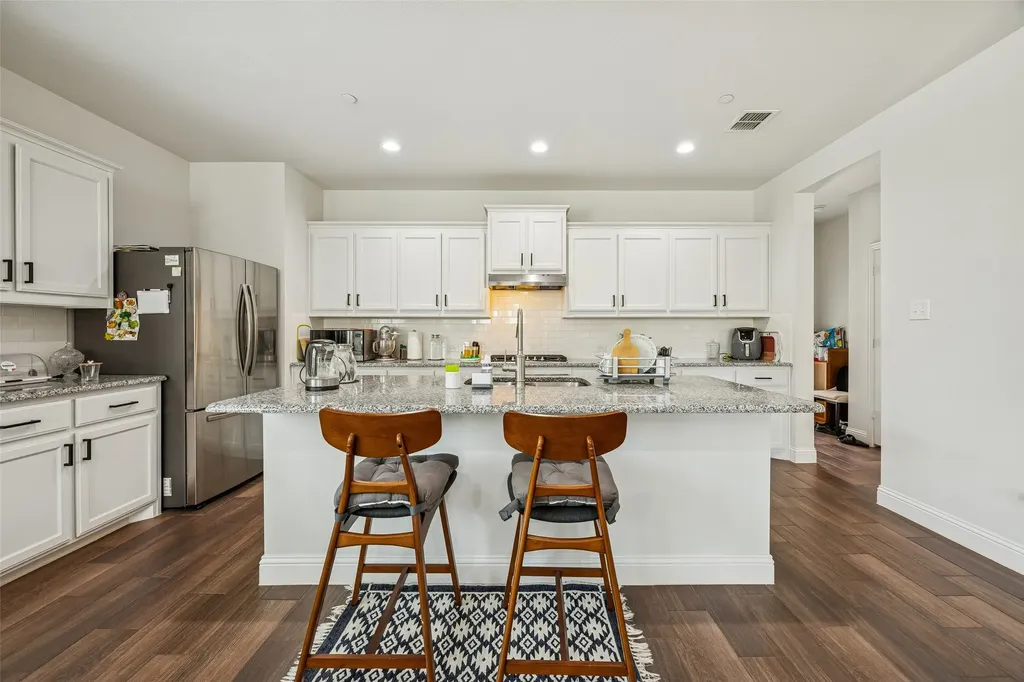 6832 Henry Drive North Richland Hills TX 76180