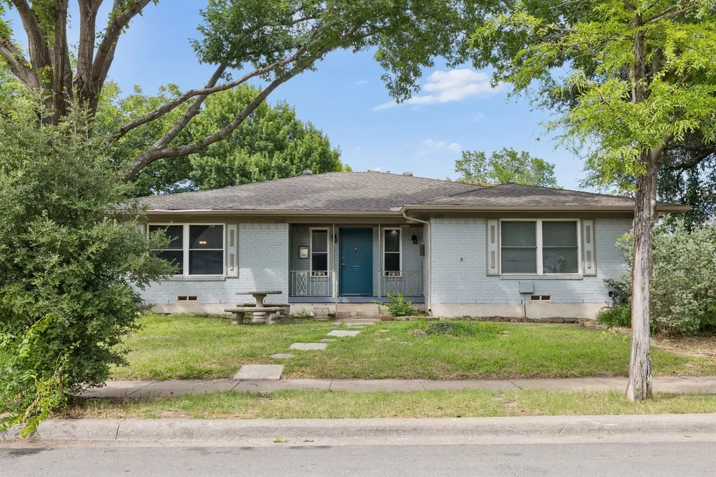 2107 English Drive Garland TX 75041