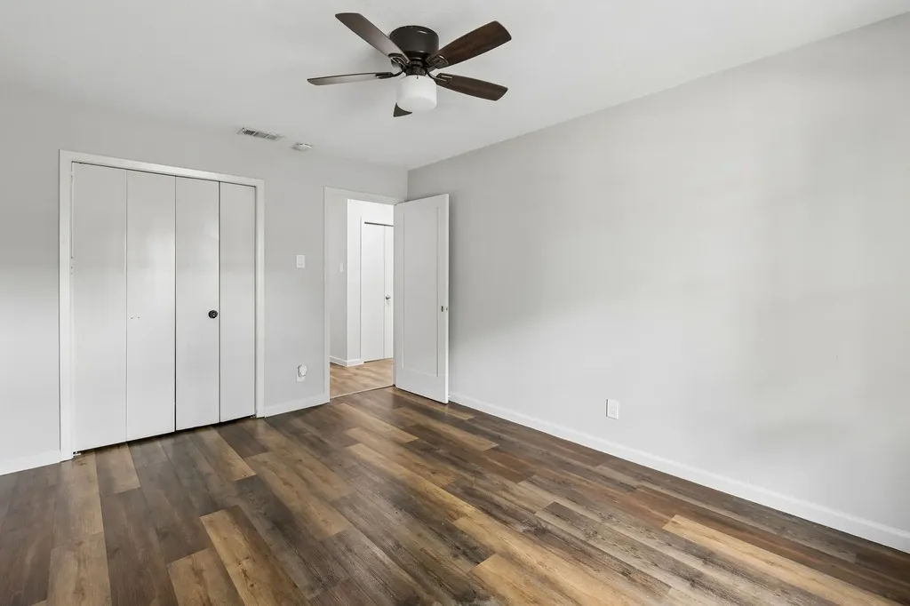 2107 English Drive Garland TX 75041