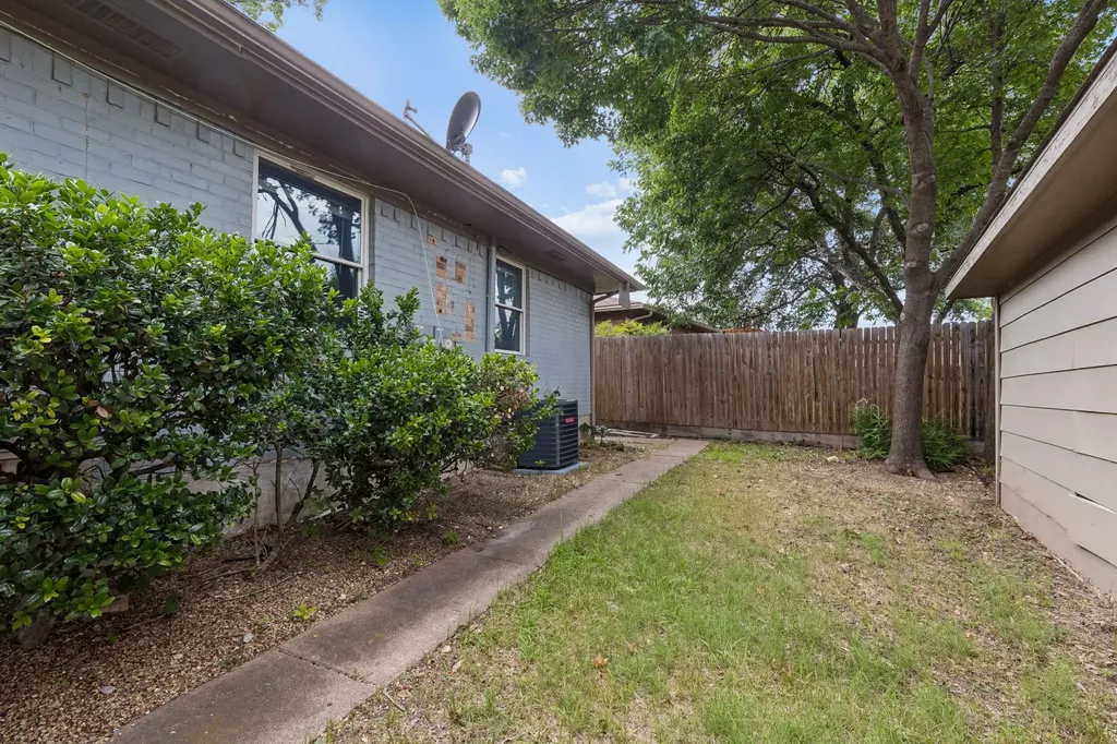 2107 English Drive Garland TX 75041