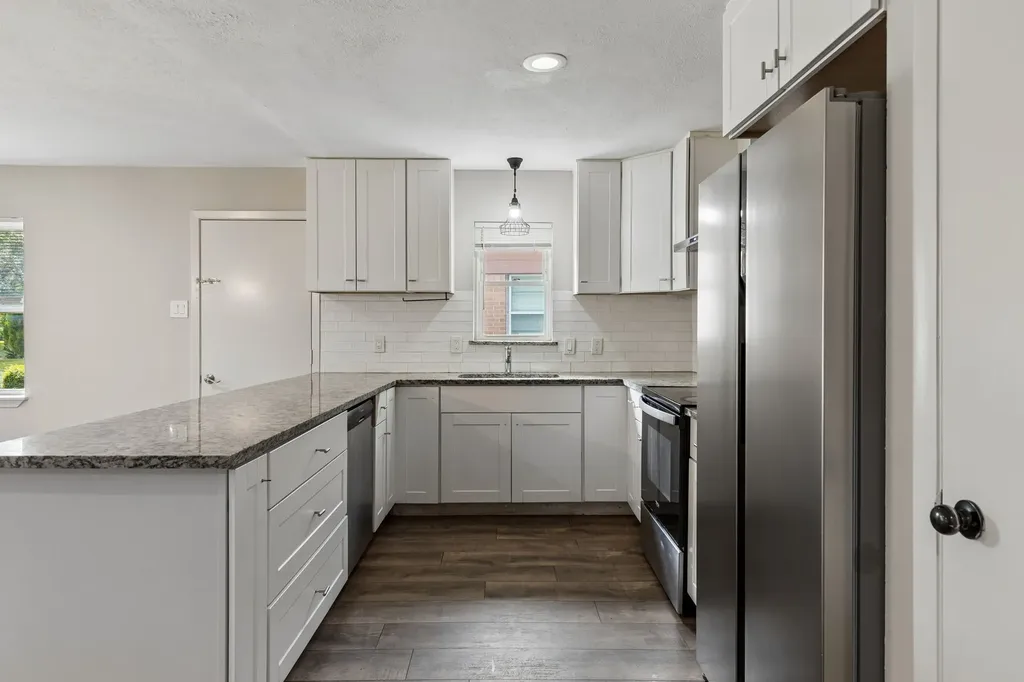 2107 English Drive Garland TX 75041