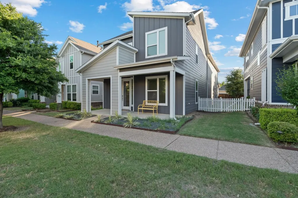 3710 Prague Mews Dallas TX 75236