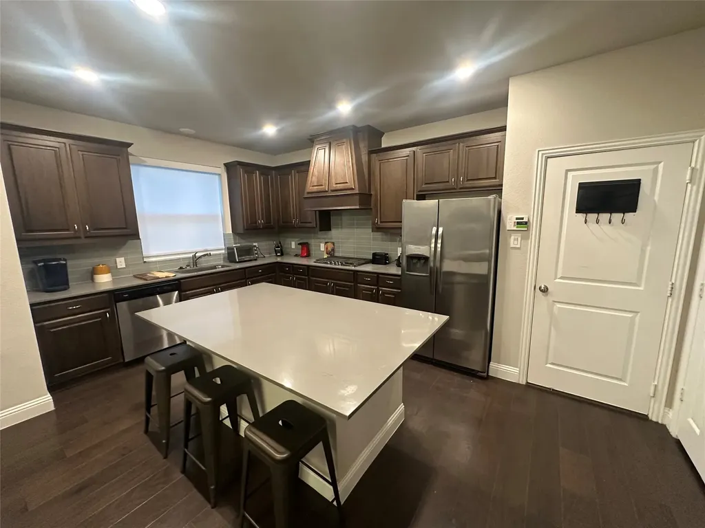 3710 Prague Mews Dallas TX 75236
