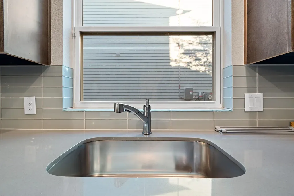 3710 Prague Mews Dallas TX 75236