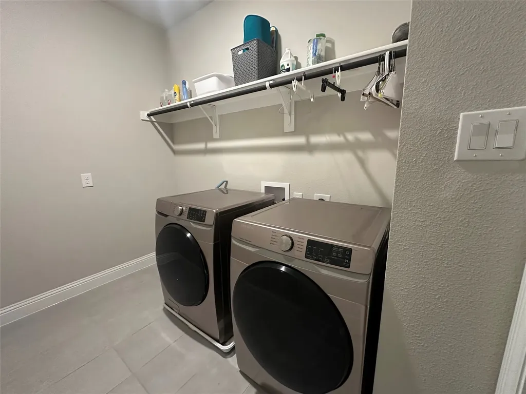 3710 Prague Mews Dallas TX 75236