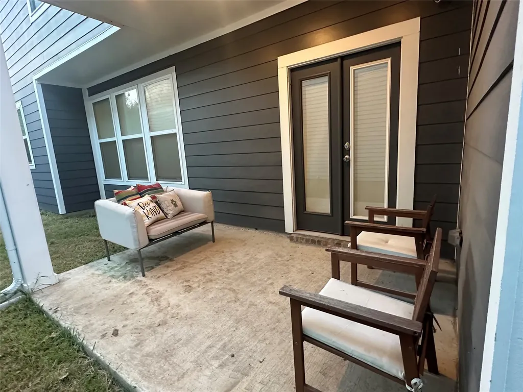 3710 Prague Mews Dallas TX 75236