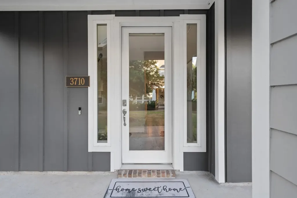 3710 Prague Mews Dallas TX 75236