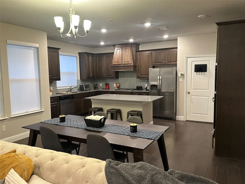 3710 Prague Mews Dallas TX 75236