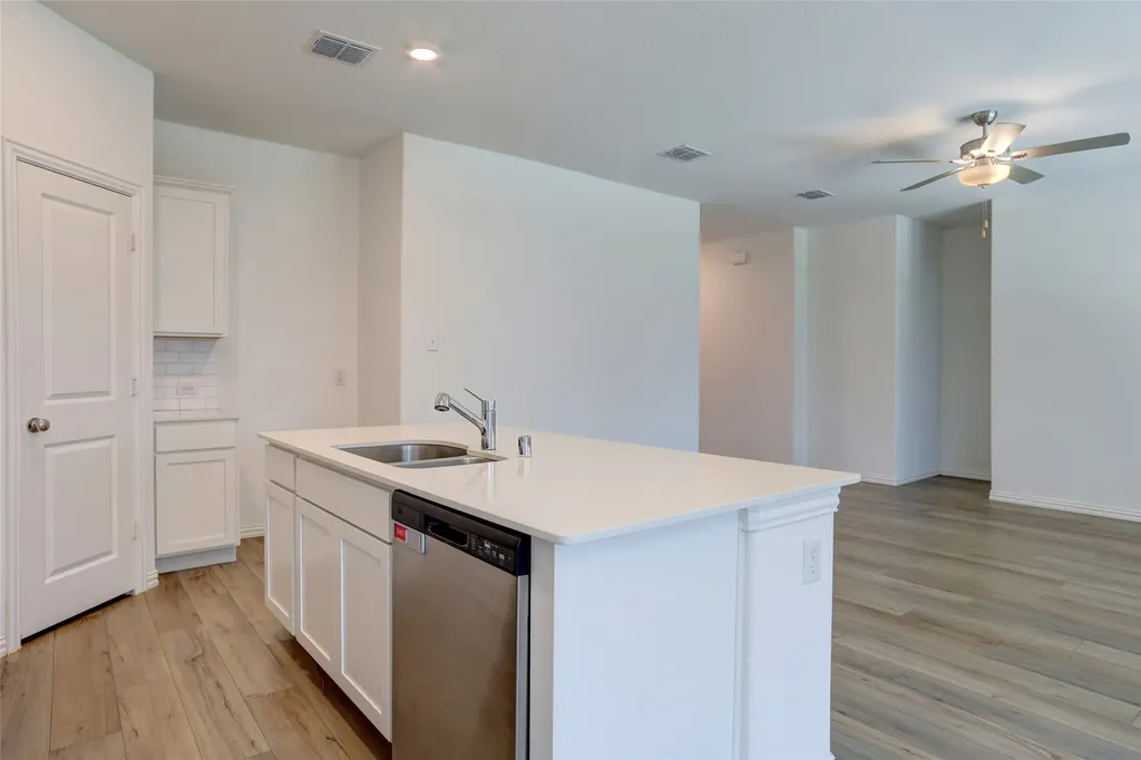 5236 Mountain Top Trail Fort Worth TX 76036