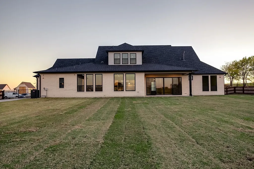 9453 Bluestem Lane Dish TX 76247