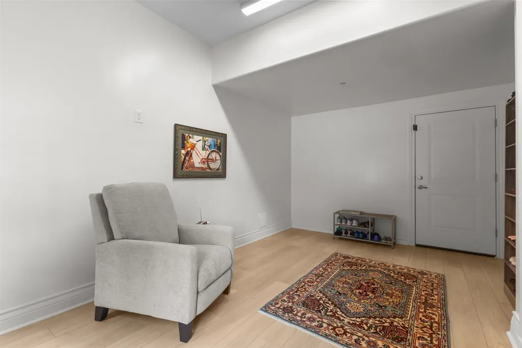 7333 Valley View Lane Dallas TX 75240