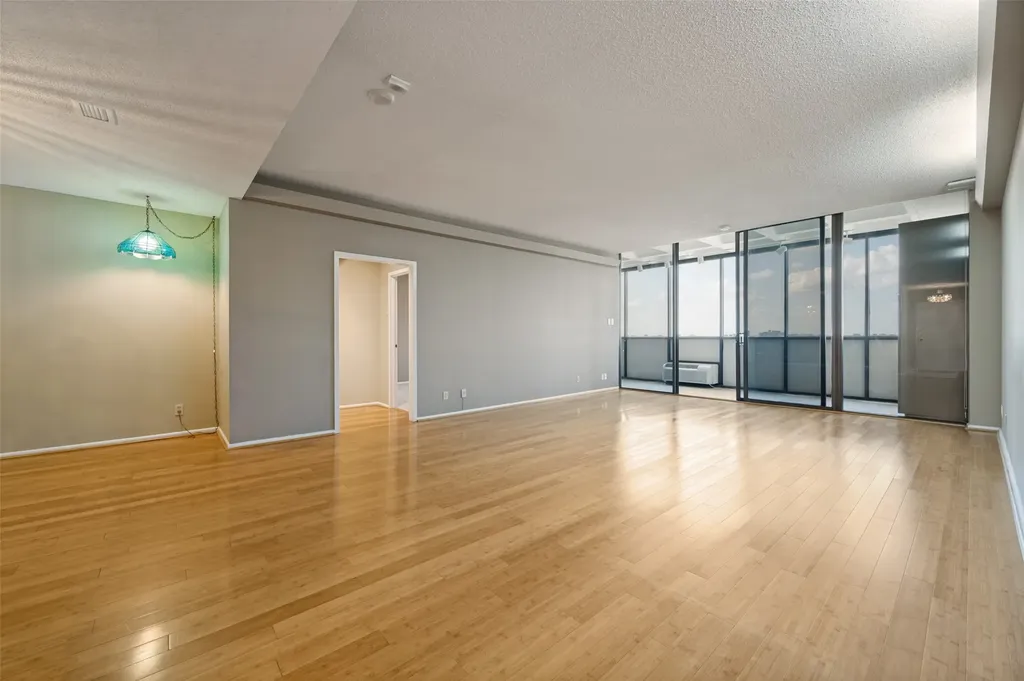 6335 W Northwest Highway Dallas TX 75225