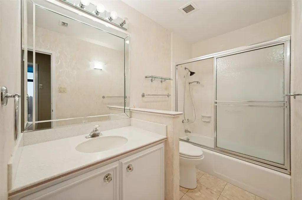 6335 W Northwest Highway Dallas TX 75225