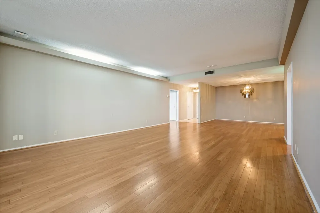 6335 W Northwest Highway Dallas TX 75225
