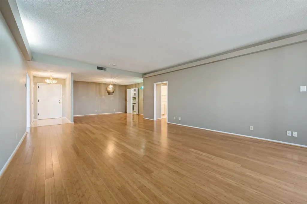 6335 W Northwest Highway Dallas TX 75225