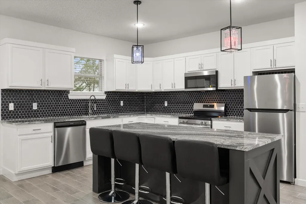 6771 NW County Road 1146 Barry TX 75102