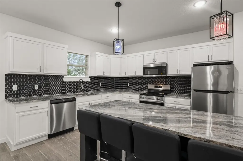 6771 NW County Road 1146 Barry TX 75102